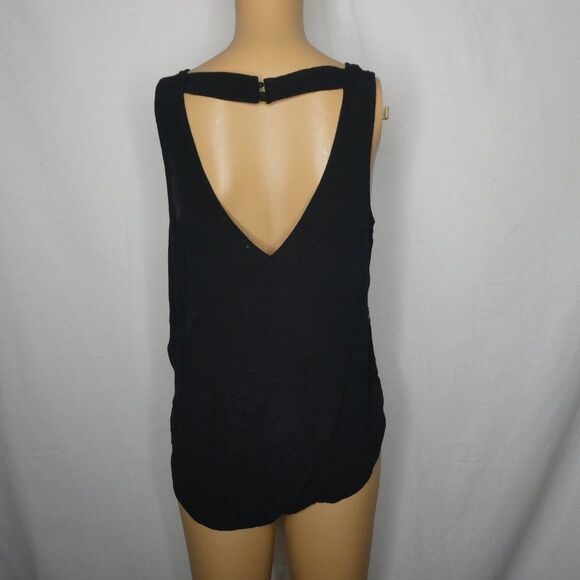 ASTR Silk Blend Sleeveless Blouse Sheer Panel Top Crochet Lace Black Open Back - Picture 8 of 10